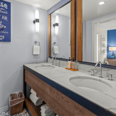 bayside room bathroom
