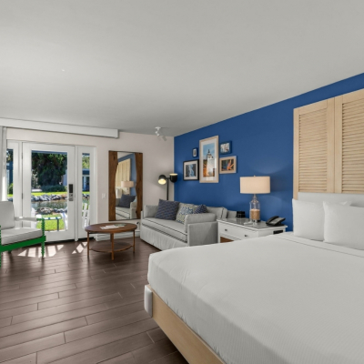  Lanai Premium King bedroom and living